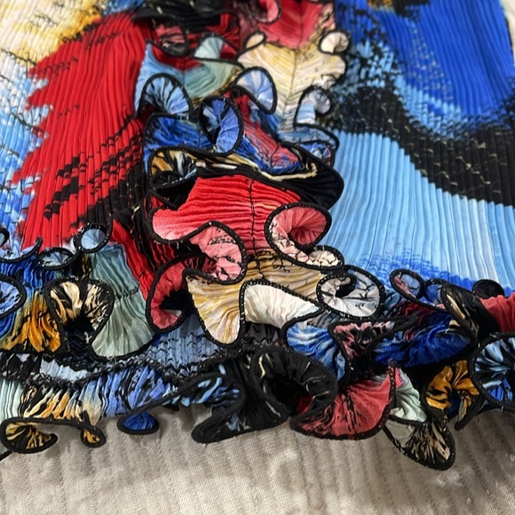 Vintage Ruffled Blouse - Picture 3 of 5